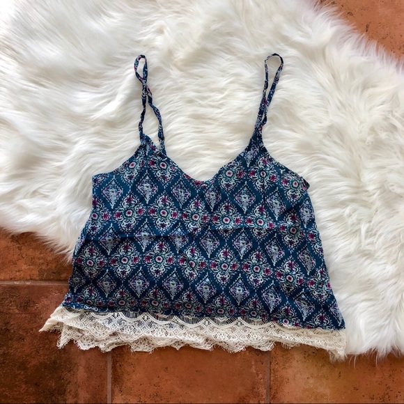 Abercrombie & Fitch Tops - 🆑5/$25 Abercrombie Ikat Print Lace Tank